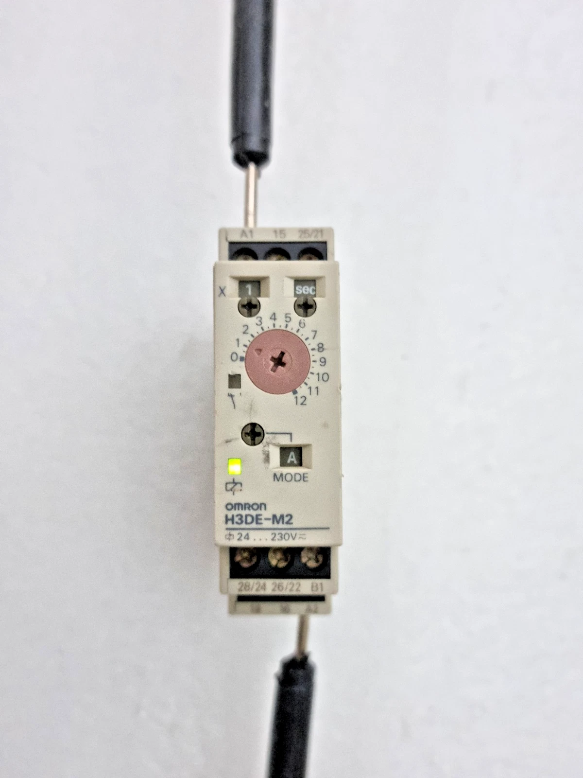 Omron H3DE-M2 Timer 24-230VAC/DC H3DEM2 (USED)